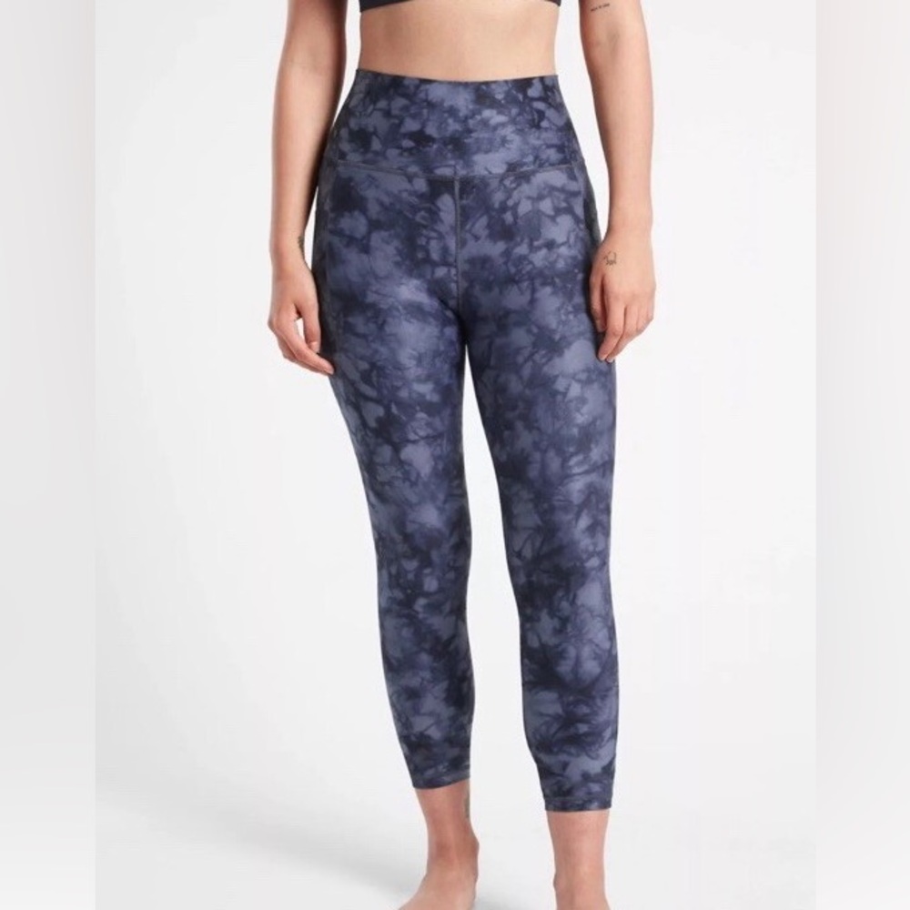Athleta Women’s Tie Dye Salutation 7/8 Ankle Tight